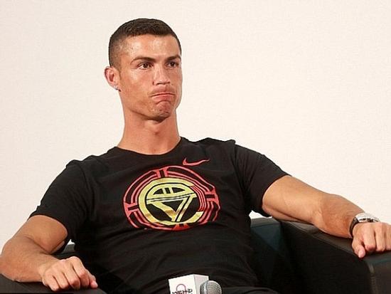 Ronaldo chấp nhận nộp tiền, chịu án tù, đoạn tuyệt với Tây Ban Nha