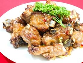 Chỉ 15 phút có ngay sườn chiên mắm nóng hổi, cả nhà chén sạch chỉ trong tích tắc Chỉ 15 phút có ngay sườn chiên mắm nóng hổi, cả nhà chén sạch chỉ trong tích tắc
