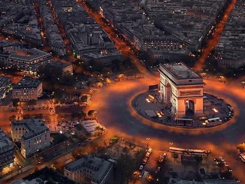 Thành phố xanh 10 năm cấm xe hơi vào trung tâm-1