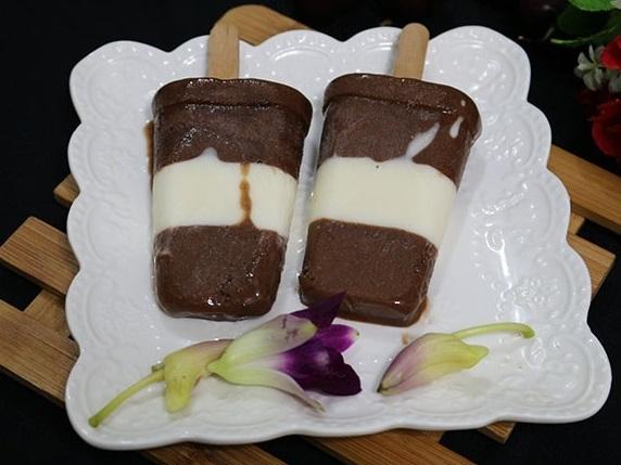 Thích ăn kem chuối, ông bố đoảng tự tay vào bếp thể hiện, nhưng cái kết lại khiến cô con gái bưng miệng cười sặc sụa!-4