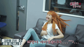 Nghìn sắc thái đáng yêu đến lụi tim của nữ hoàng meme Lisa - Black Pink-7