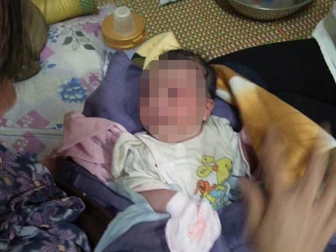 Bé 4 tháng bị bỏ trong thùng rác: Tiết lộ bất ngờ từ Giám đốc làng SOS-3