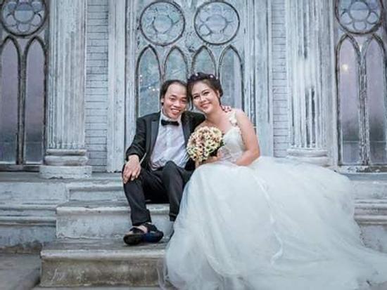 Tình yêu đẹp như mơ của cặp đôi khuyết tật nên duyên nhờ bình luận 'dạo' trên facebook