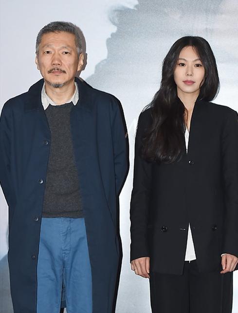 Yêu trong gạch đá chưa là gì, đạo diễn U60 kiên quyết ly dị vợ để cưới ảnh hậu xứ Hàn kém 22 tuổi Kim Min Hee-2