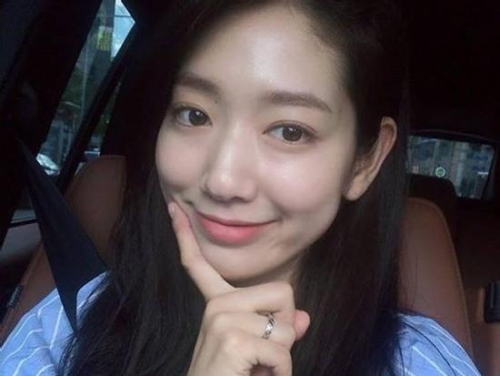 Park Shin Hye nhận được 'triệu tim' với bức ảnh xinh đẹp