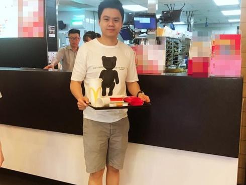 Phan Thành lọt thỏm khi đứng cạnh tài tử TVB - Mã Đức Chung-12