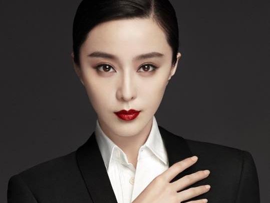 Rộ tin Phạm Băng Băng bị cảnh sát bắt giữ vì gian lận tài chính