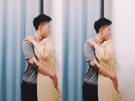 Đau đẻ 30 tiếng, mẹ bầu 40 tuần rủ cả chồng và y tá quẩy cực sung-1