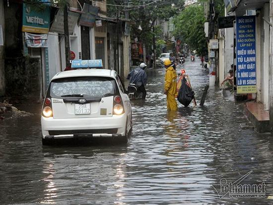 Dự báo thời tiết 30/7: Hà Nội mưa rào, phòng lũ quét ở nhiều tỉnh