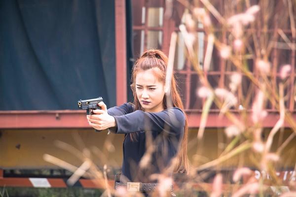 Trở lại màn ảnh rộng sau 1 năm đầy rẫy scandal, Nhã Phương gây bất ngờ với hình tượng nữ cường giỏi đánh đấm-7