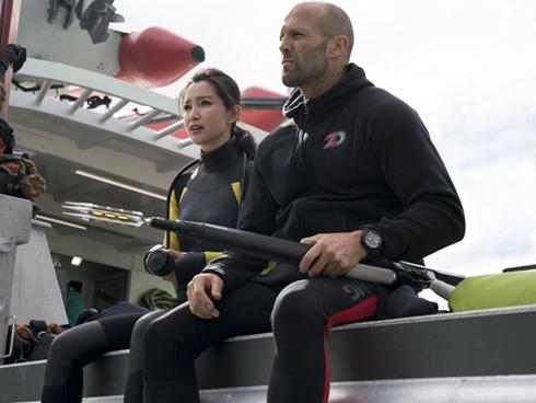 Phim cá mập cổ đại của Jason Statham ‘vui nhất mùa hè’