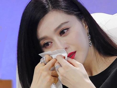 Sự thật phía sau bức ảnh Phạm Băng Băng bị bắt, còng tay vì trốn thuế đang đình đám mạng thế giới-5