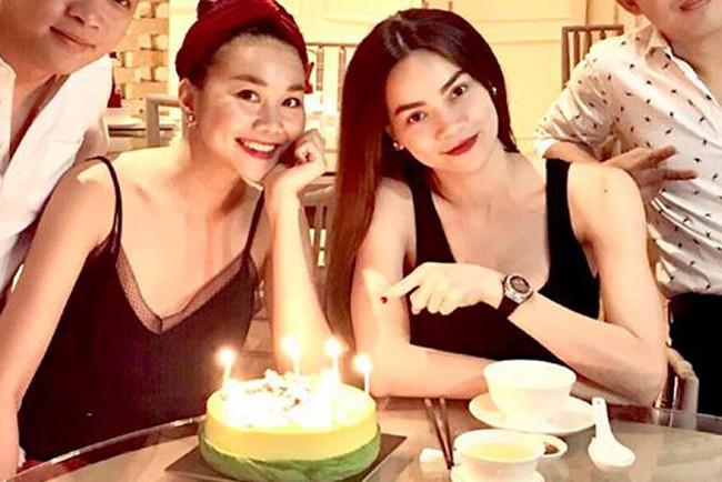 SAO MAKE OVER: Hồ Ngọc Hà lộ đôi chân que củi và gương mặt xuống sắc ít ai ngờ-3