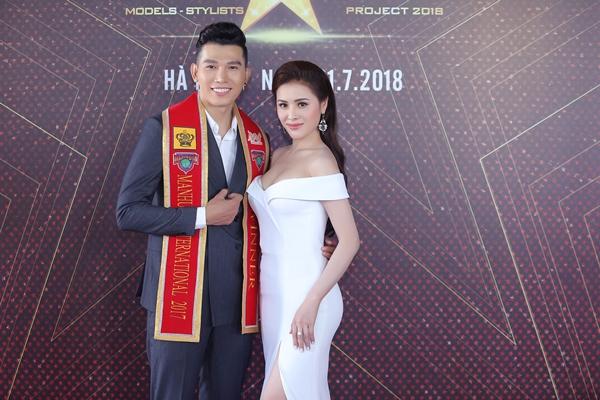 Cùng trong một khung hình, Hoa hậu Thu Ngân đẹp hơn hẳn Miss Global 2017-17