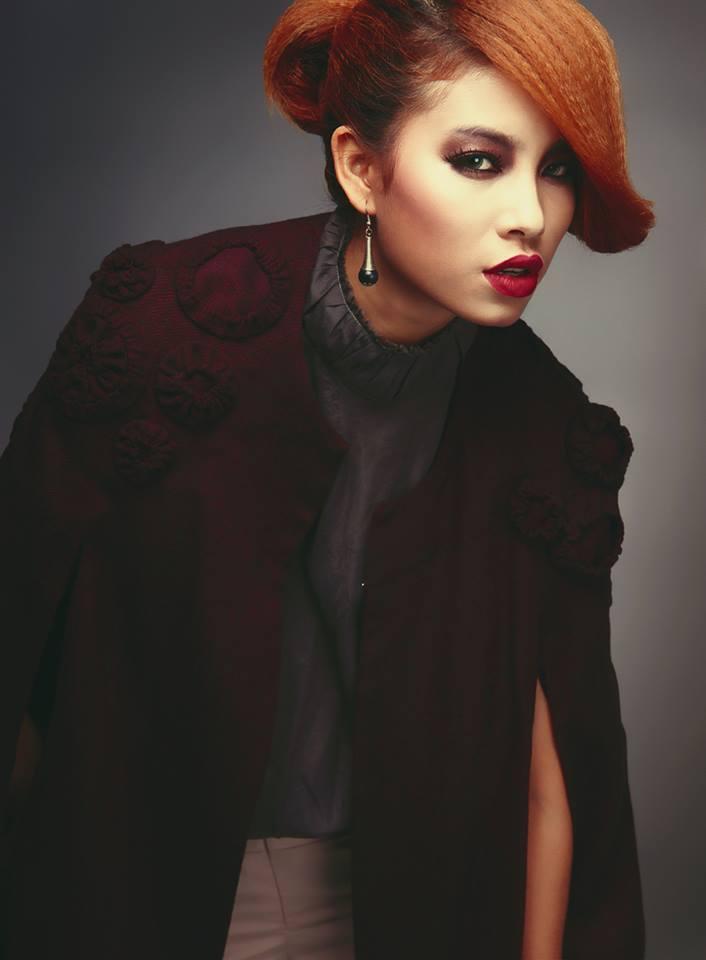 Lộ ảnh Hoa hậu Phạm Hương thuở 18: cằm chẻ đôi, môi hững hờ lên ảnh nghìn kiểu như một-4