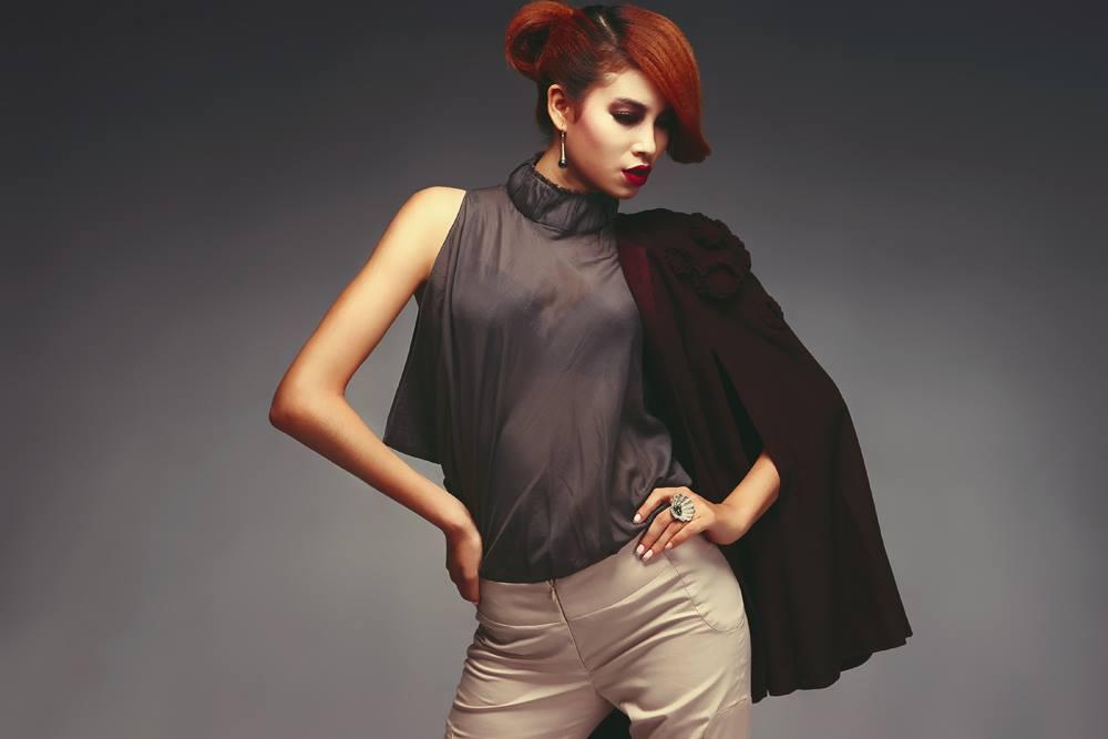 Lộ ảnh Hoa hậu Phạm Hương thuở 18: cằm chẻ đôi, môi hững hờ lên ảnh nghìn kiểu như một-5