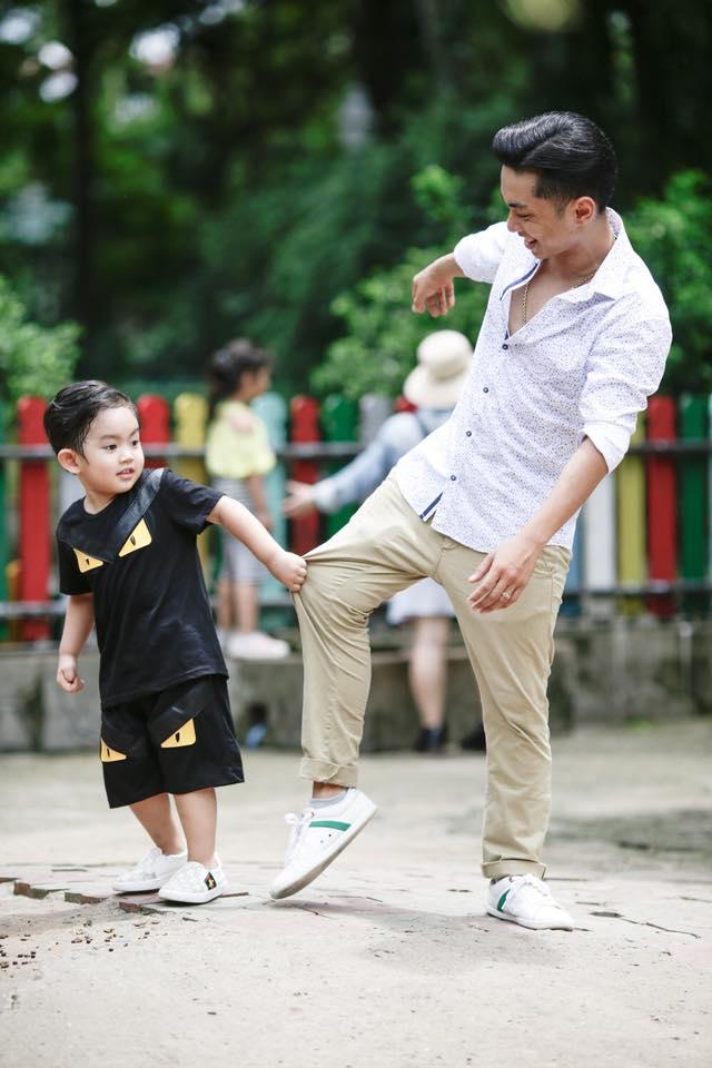 Phát cuồng với vẻ đáng yêu của 2 thiên thần nhà Khánh Thi - Phan Hiển trong bộ ảnh mới-3