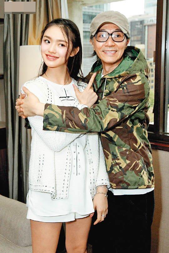 Ở tuổi 56, Châu Tinh Trì hẹn hò sao nữ 9X phim Mỹ nhân ngư-2