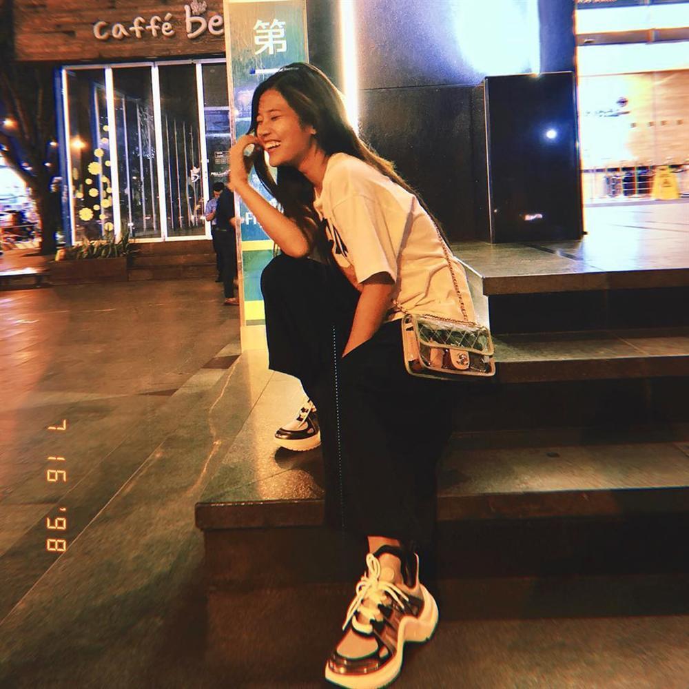 Sở thích chơi hàng hiệu đắt tiền của Hoàng Yến Chibi-5