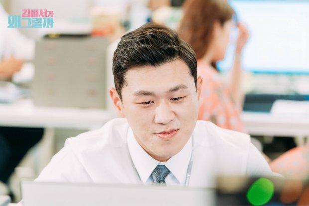 Ha Jung Woo ủng hộ em trai kết hôn với nữ phụ lầy lội Thư ký Kim sau 6 năm hẹn hò - Hwang Bora đáp trả thế nào?-3