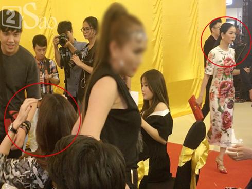 Không còn giữ kẽ, Hồ Ngọc Hà vừa ngồi xuống ghế là Lệ Quyên sẵn sàng đứng dậy bước đi