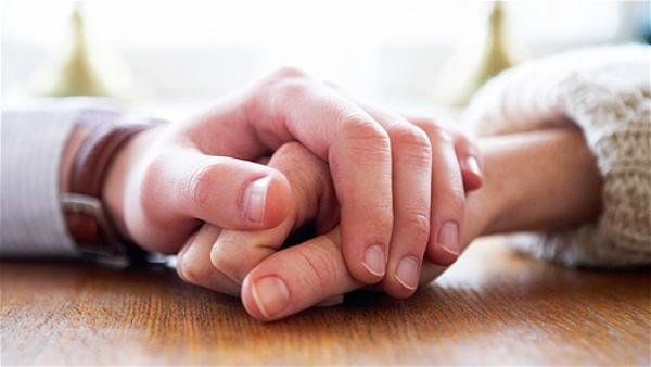 Bao năm mòn mỏi mong con, ngày có thai chồng tuyên bố 1 điều khiến vợ khóc ngất-2