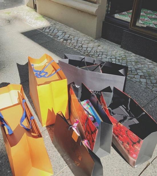 Chỉ một lần shopping nhẹ, Ngọc Trinh cũng tiêu tốn hơn trăm triệu đồng-9