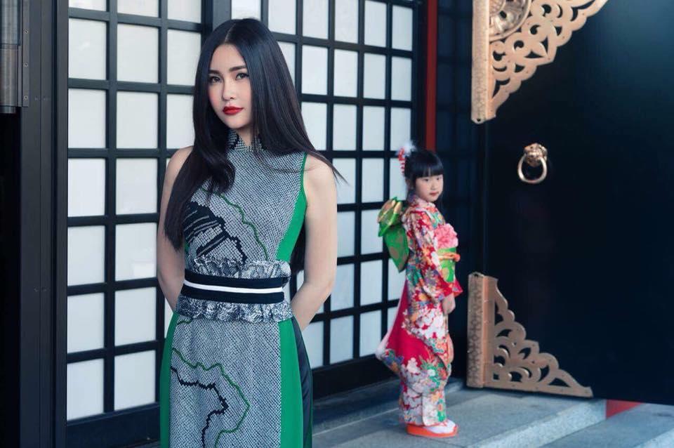 Đã tìm thấy lý do khiến đôi môi của Lê Âu Ngân Anh lúc nào cũng vểnh như có can thiệp dao kéo-8