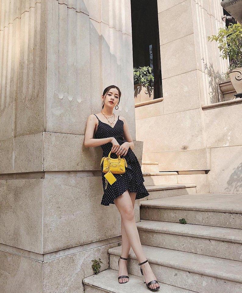 Chán kín đáo, Angela Phương Trinh quay về mốt áo trong suốt lộ nội y nổi bật nhất STREET STYLE sao Việt-2