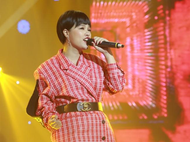 Ngỡ ngàng trước bản sao giống Lệ Quyên từ giọng hát đến ánh mắt-9