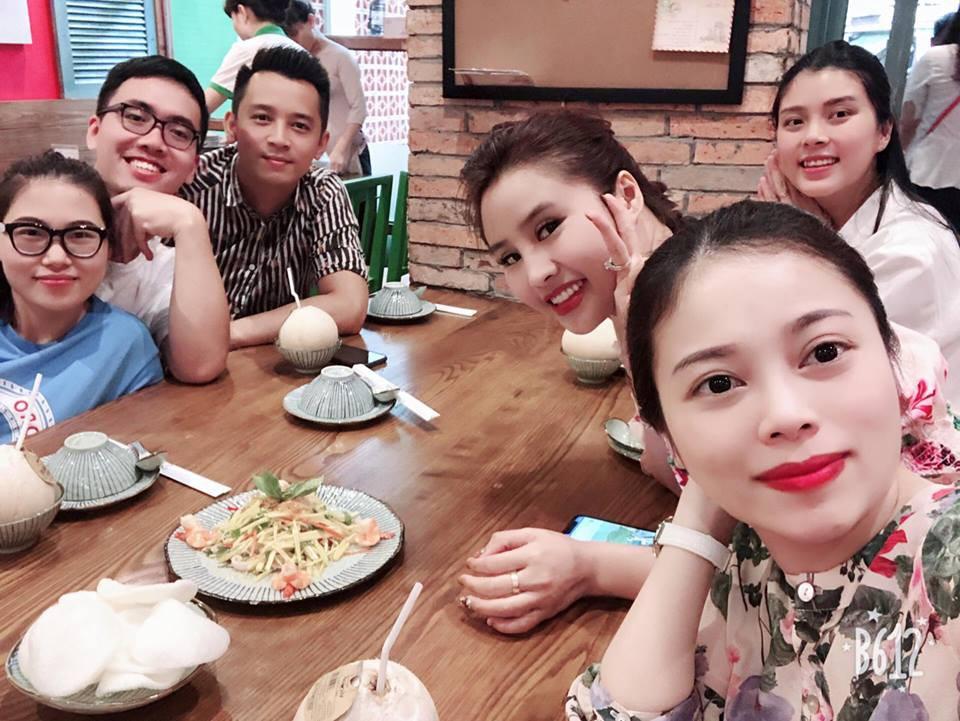 Cuối cùng hot mom Hằng Túi cũng lộ diện với bụng bầu tròn vo kể từ khi khoe mang thai bé thứ 4-2