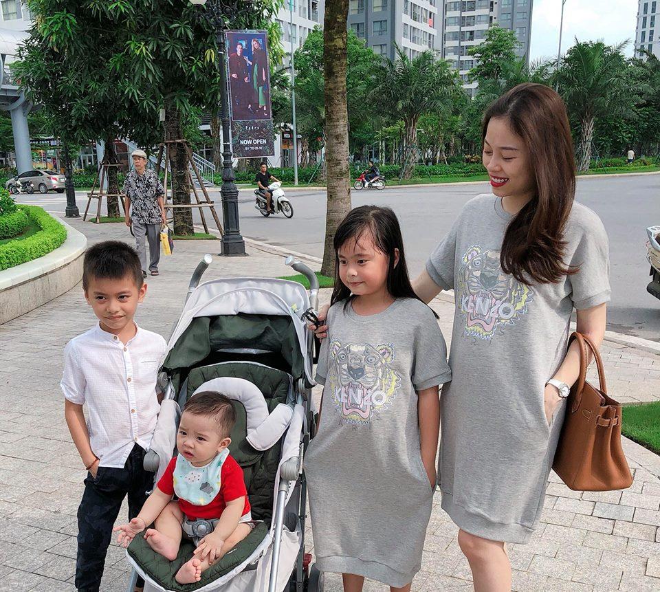 Cuối cùng hot mom Hằng Túi cũng lộ diện với bụng bầu tròn vo kể từ khi khoe mang thai bé thứ 4-1