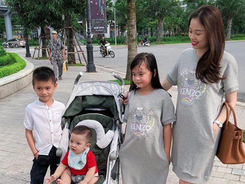 Hình ảnh mới nhất về con trai Bella khi ở nhà Hằng Túi: Ngày càng bụ bẫm, hiếu động đến không ngờ-3