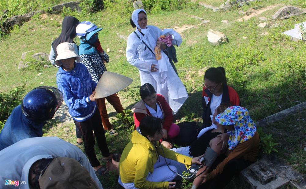 Đau xé lòng tiễn đưa chú rể và người thân tử nạn trên đường rước dâu-10