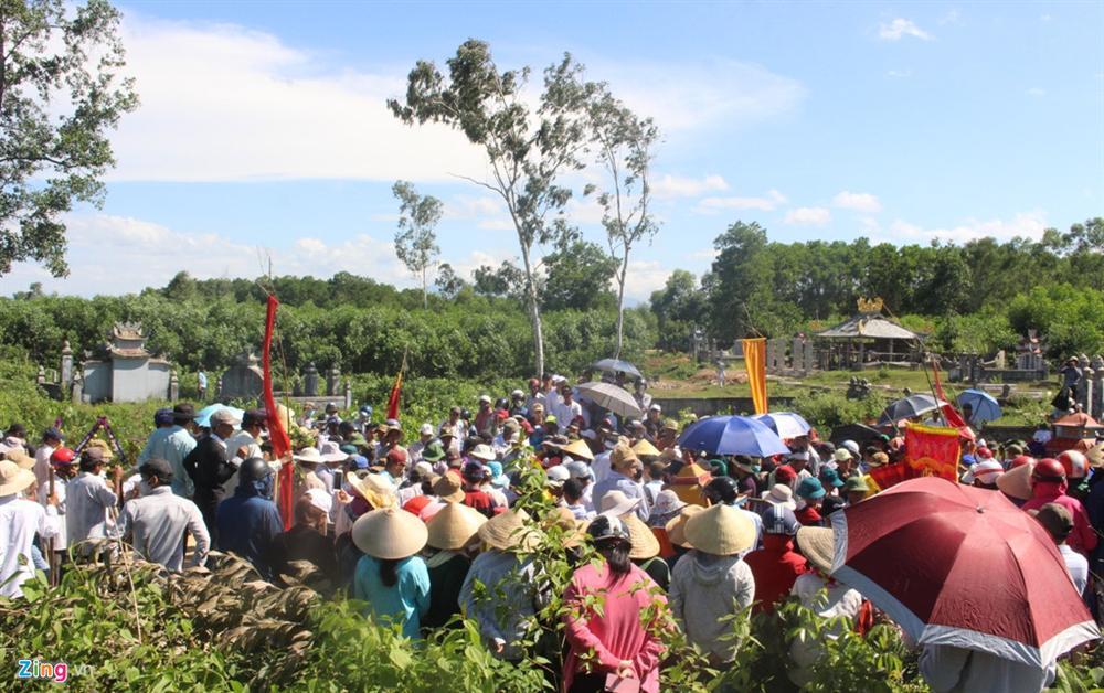 Đau xé lòng tiễn đưa chú rể và người thân tử nạn trên đường rước dâu-11