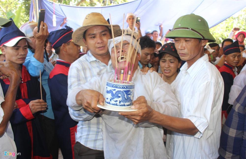 Đau xé lòng tiễn đưa chú rể và người thân tử nạn trên đường rước dâu-5