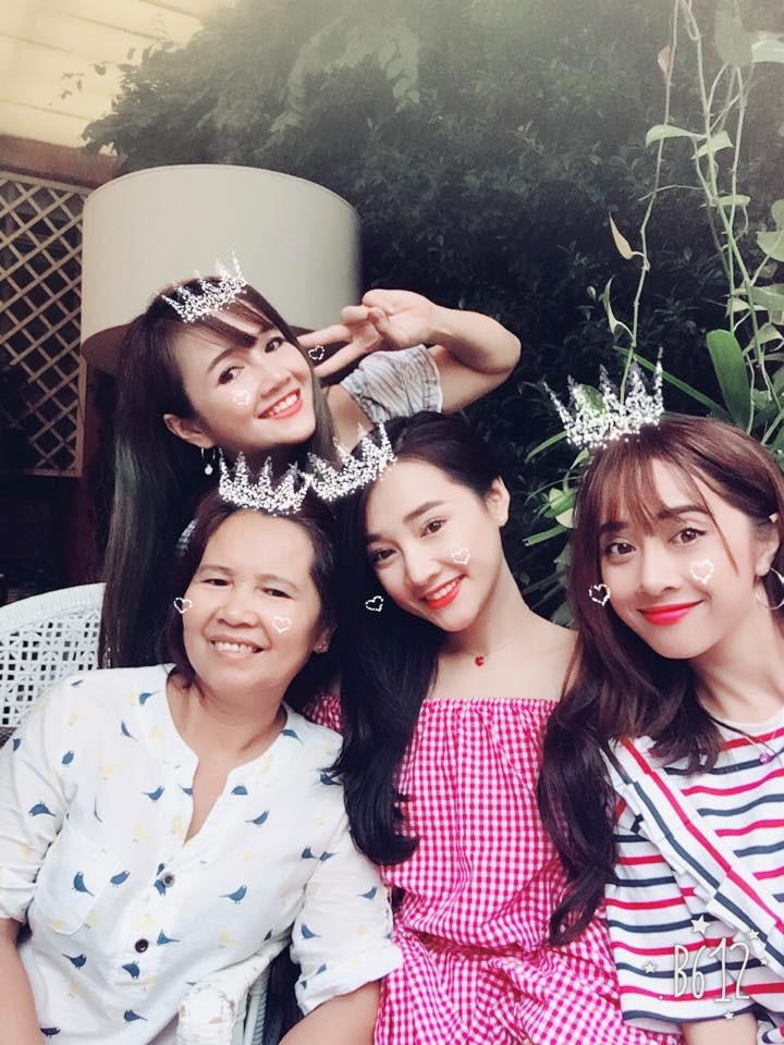 Em gái xinh đẹp của Nhã Phương vượt mặt chị, lấy chồng ở tuổi 26-4