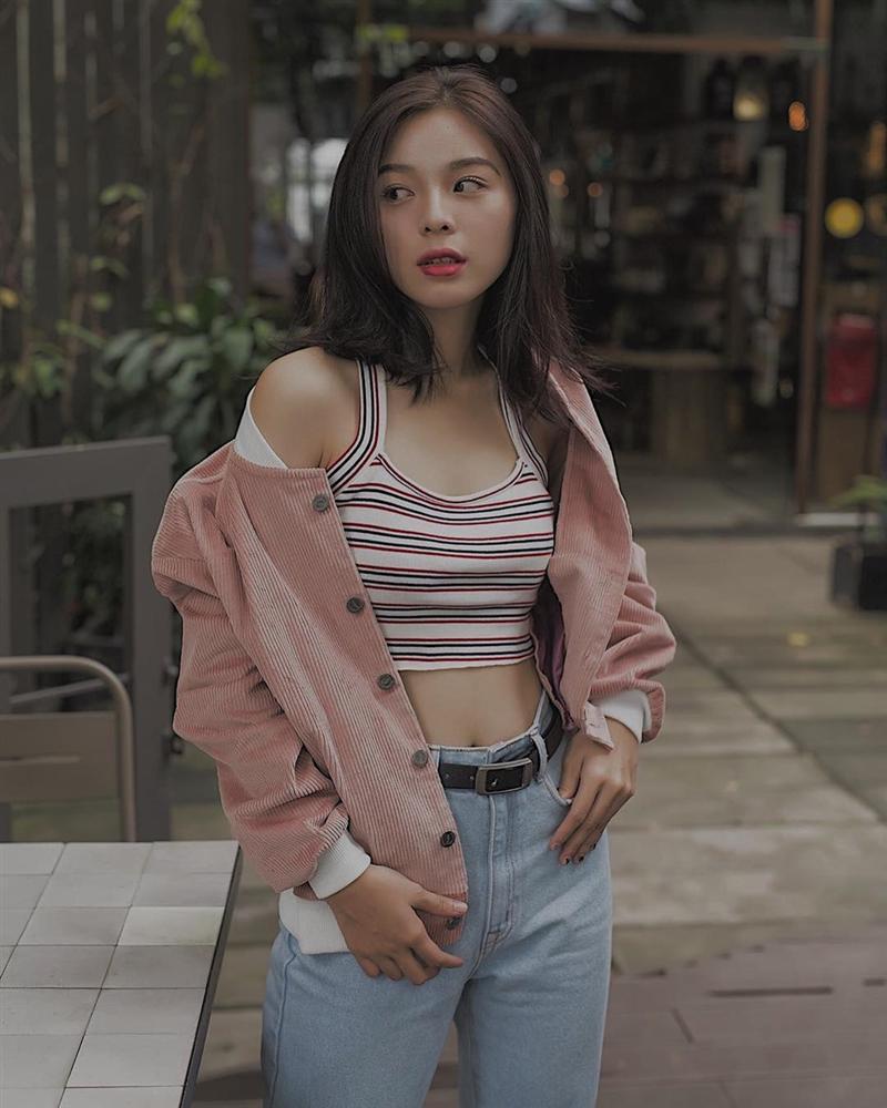 2 mẫu lookbook giống chị em sinh đôi mới nổi tại Sài Gòn-4