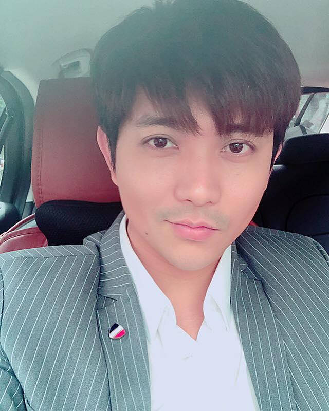 Rò rỉ ảnh nóng của Tim hậu chia tay Trương Quỳnh Anh, fan tranh cãi?-5