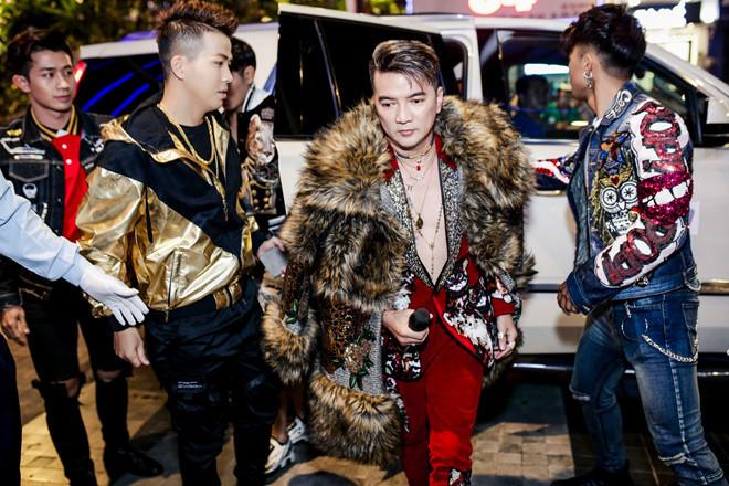 MV của Mr. Đàm: Hoành tráng nhờ dàn sao, thiếu điểm nhấn âm nhạc-2