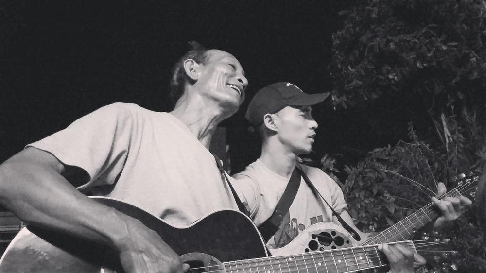 Sau scandal gạ tình, Phạm Anh Khoa bất ngờ cắt phăng mái tóc rock đặc trưng, thay đổi diện mạo chỉn chu hiền hậu-1