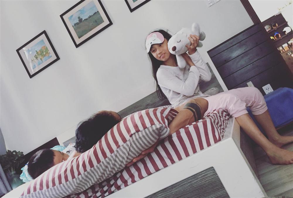 Sau scandal gạ tình, Phạm Anh Khoa bất ngờ cắt phăng mái tóc rock đặc trưng, thay đổi diện mạo chỉn chu hiền hậu-4