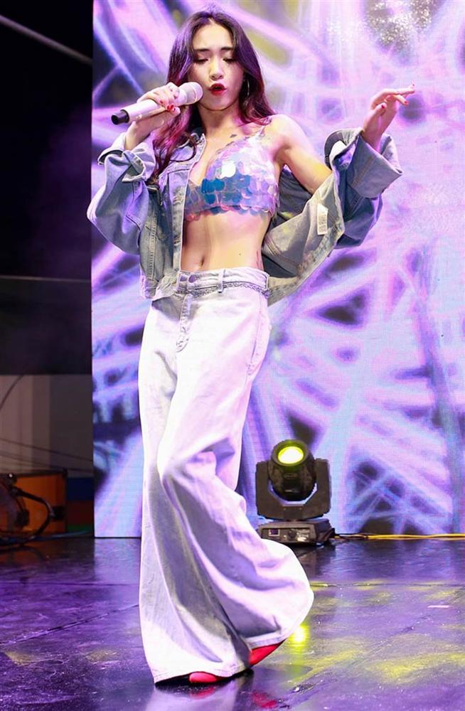 Hòa Minzy bật mí bí quyết giảm 10kg, vòng eo 55cm cực hiệu quả bằng cách CÓ NGƯỜI YÊU và KHÔNG TẬP GYM-11