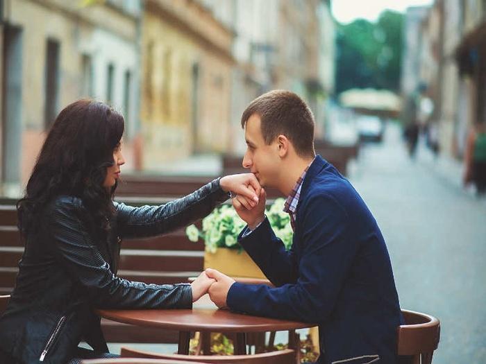 Tháng 8 này chuyện tình yêu của 12 CUNG HOÀNG ĐẠO có gì thay đổi?-12