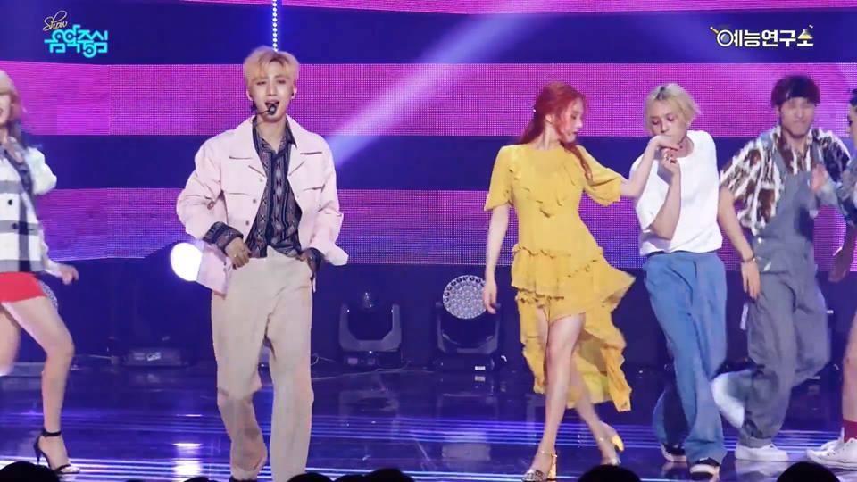 Trước khi xác nhận hẹn hò, HyunA và người tình trẻ từng tung ám hiệu bằng loạt ảnh gây shock-3