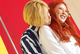 Trước khi xác nhận hẹn hò, HyunA và người tình trẻ từng tung ám hiệu bằng loạt ảnh gây shock-15