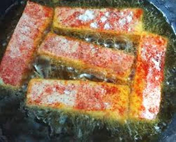 Cách làm đậu phụ chiên cay thơm nức mũi, vừa ăn vừa xuýt xoa-2