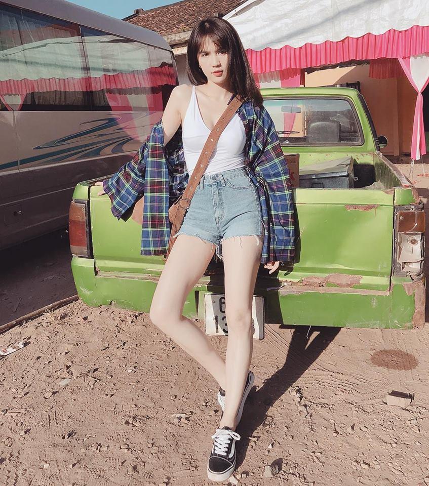 Siêu mẫu Hà Anh mặc bikini khoe thân hình thon gọn sau hơn 1 tháng sinh con-7