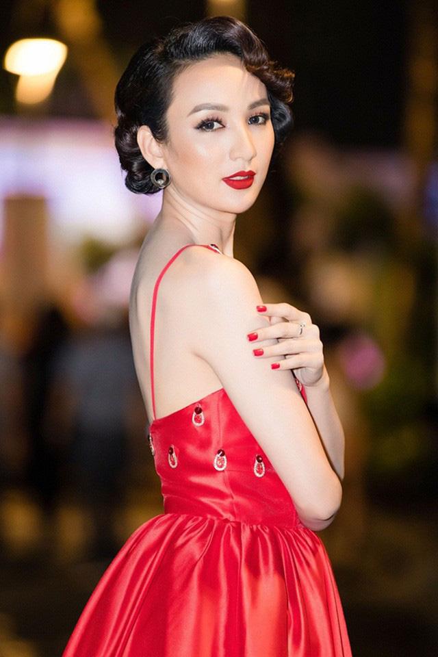 10 năm từ Hoa hậu gây tranh cãi đến mẹ đơn thân giỏi giang của Ngọc Diễm-21