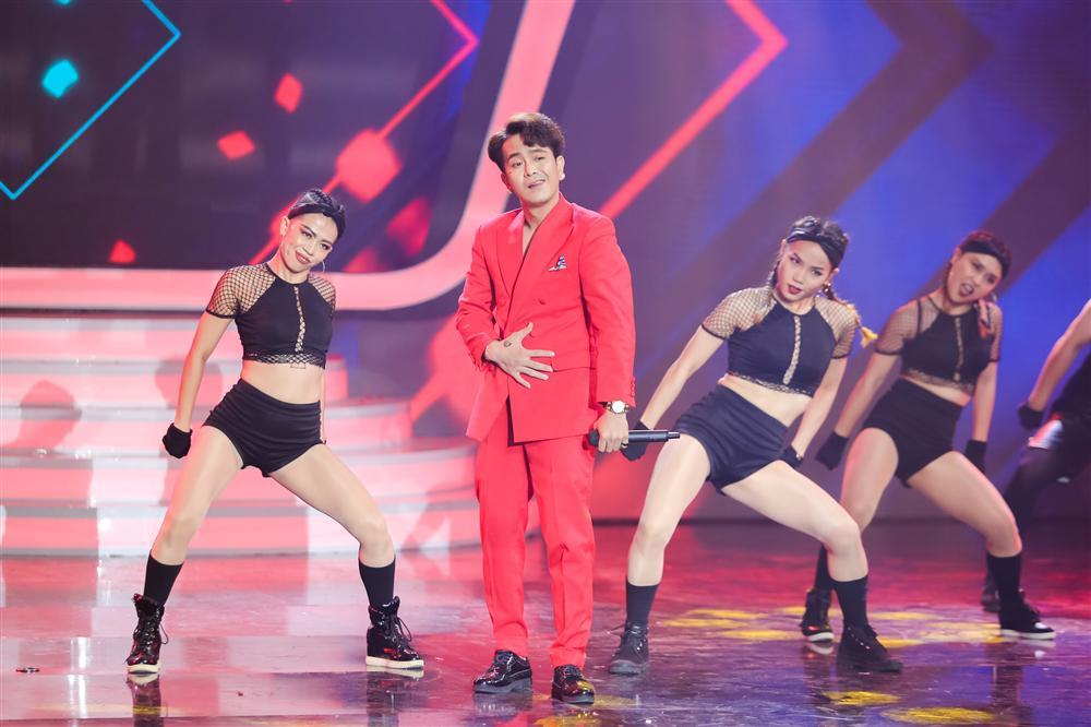 Khán giả vỗ tay tán thưởng cho Hồ Ngọc Hà phiên bản sau sinh qua sự thể hiện của Duy Khánh-10